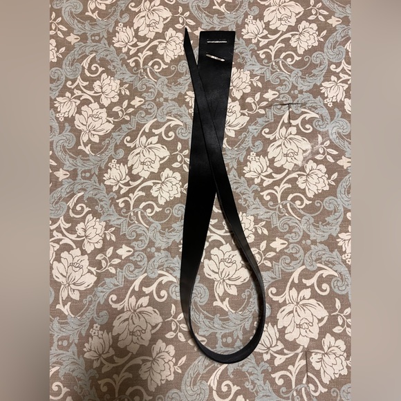 Black leather belt - Picture 2 of 4